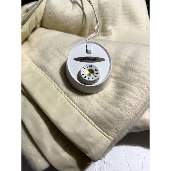 St. Mary's Other - Vintage St. Mary's Heated Electric Blanket Full Size Automatic Cream Satin Trim
